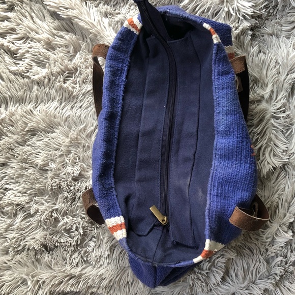 Aztec Print Tote - Picture 5 of 8